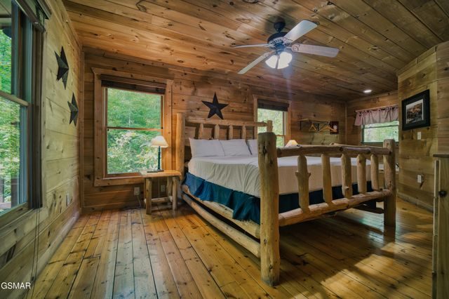 1705 Jacks Pass, Sevierville, TN 37876