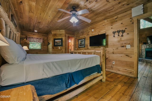 1705 Jacks Pass, Sevierville, TN 37876