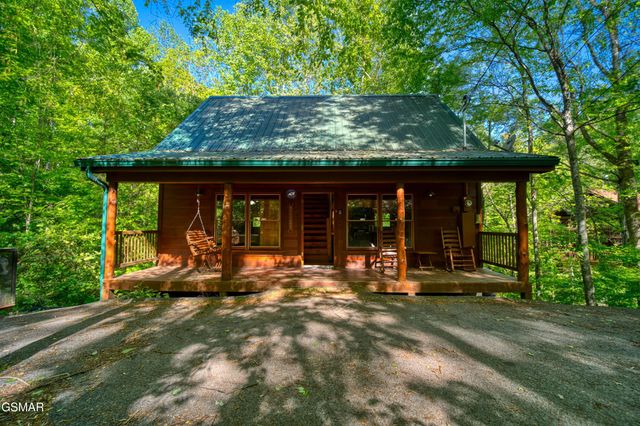 1705 Jacks Pass, Sevierville, TN 37876
