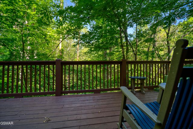 1705 Jacks Pass, Sevierville, TN 37876