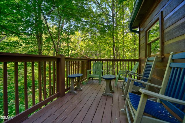 1705 Jacks Pass, Sevierville, TN 37876