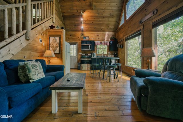 1705 Jacks Pass, Sevierville, TN 37876