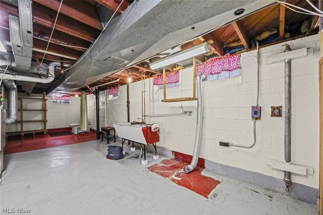 4695 W Ridgewood Drive, Parma, OH 44134