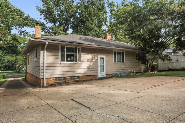 4695 W Ridgewood Drive, Parma, OH 44134