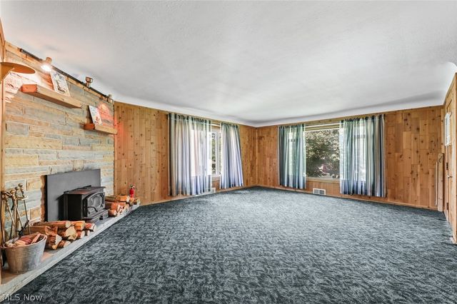 4695 W Ridgewood Drive, Parma, OH 44134