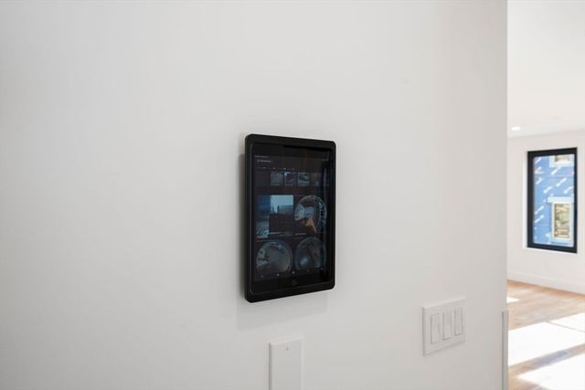 6 Devine Way 2, Boston, MA 02127