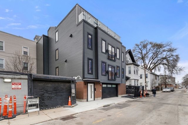 6 Devine Way 2, Boston, MA 02127