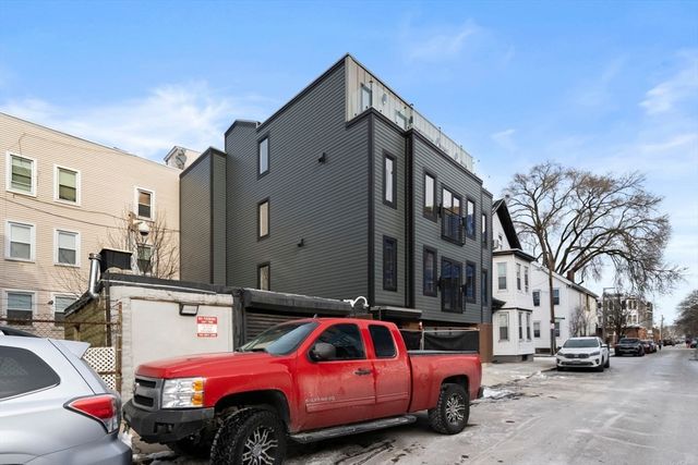 6 Devine Way 2, Boston, MA 02127