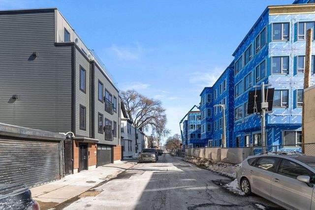 6 Devine Way 2, Boston, MA 02127