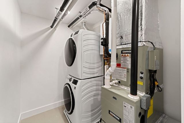 6 Devine Way 2, Boston, MA 02127