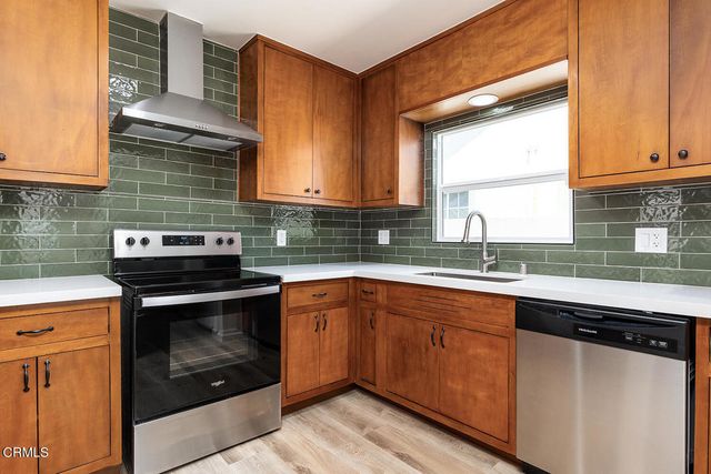524 N Edinburgh Avenue, Los Angeles, CA 90048
