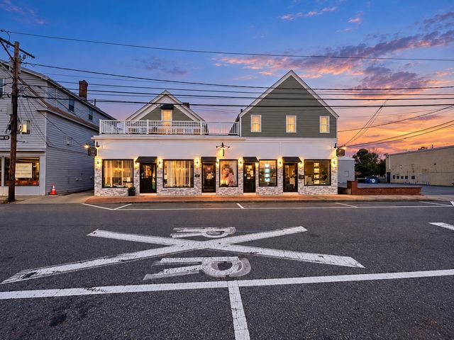 34 Wyman St F, Stoughton, MA 02072