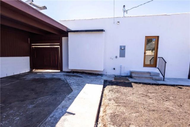 7710 S Halldale Avenue, Los Angeles, CA 90047