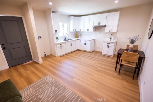 7710 S Halldale Avenue, Los Angeles, CA 90047