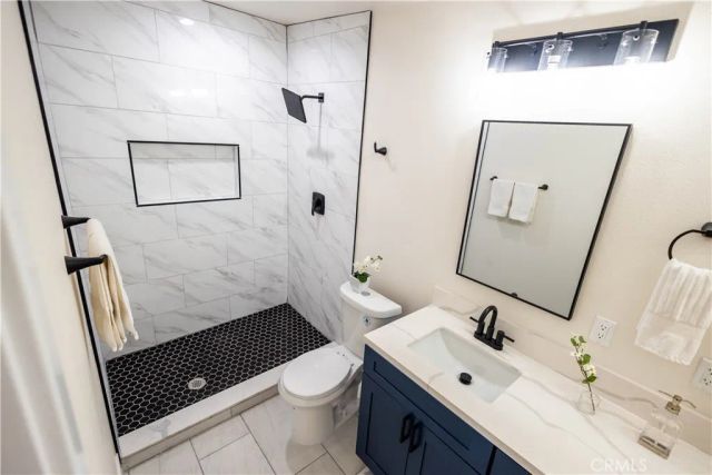 7710 S Halldale Avenue, Los Angeles, CA 90047