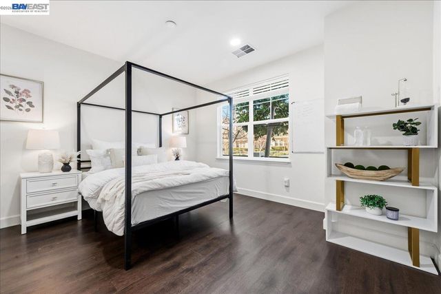 2206 Central Pkwy, Dublin, CA 94568