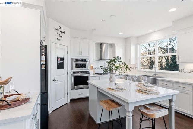 2206 Central Pkwy, Dublin, CA 94568