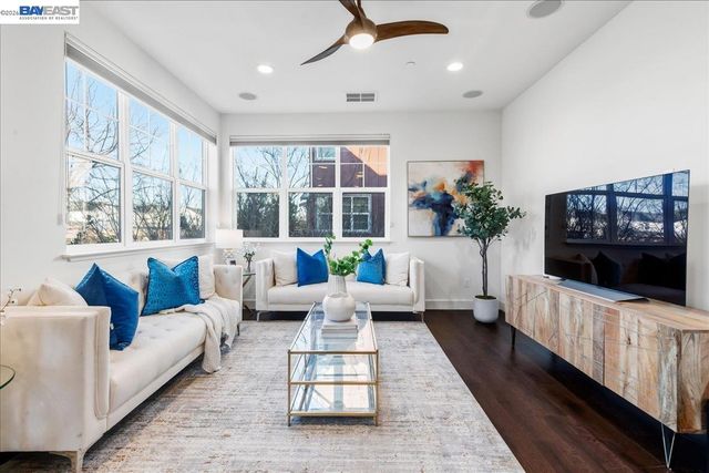 2206 Central Pkwy, Dublin, CA 94568