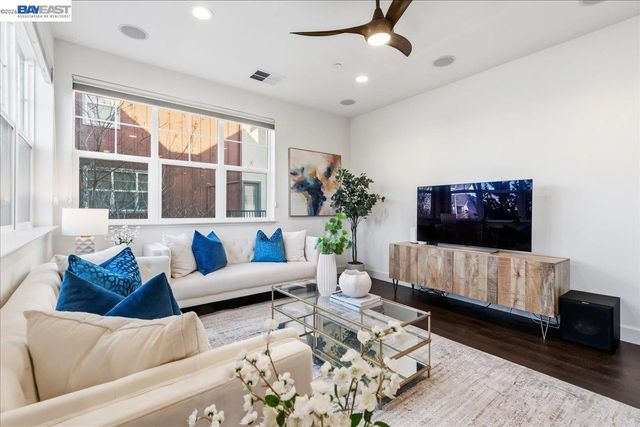 2206 Central Pkwy, Dublin, CA 94568