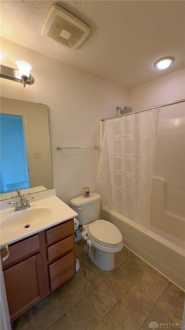 5148 Dayflower Drive, Tipp City, OH 45371
