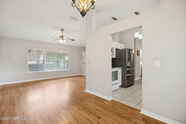 8056 CUMBERLAND GAP Trail N, Jacksonville, FL 32244