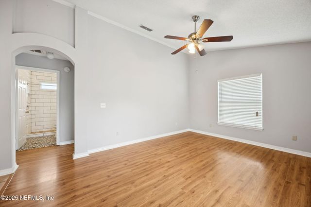 8056 CUMBERLAND GAP Trail N, Jacksonville, FL 32244