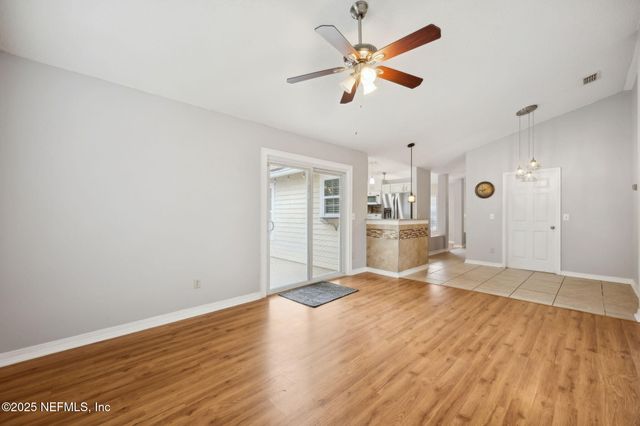 8056 CUMBERLAND GAP Trail N, Jacksonville, FL 32244