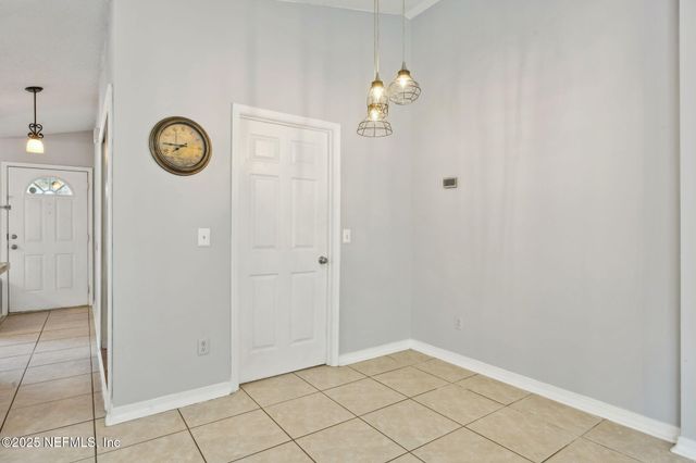 8056 CUMBERLAND GAP Trail N, Jacksonville, FL 32244