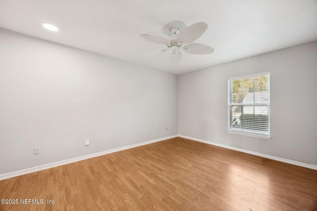 8056 CUMBERLAND GAP Trail N, Jacksonville, FL 32244