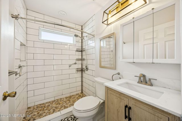 8056 CUMBERLAND GAP Trail N, Jacksonville, FL 32244