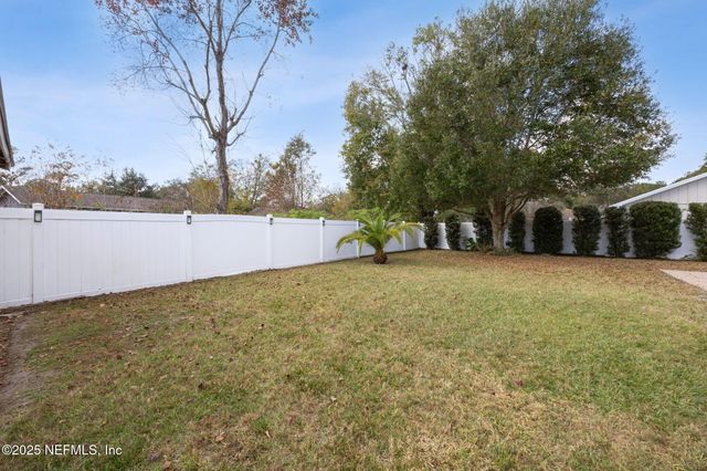 8056 CUMBERLAND GAP Trail N, Jacksonville, FL 32244