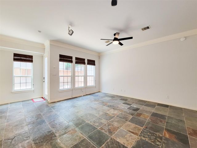 2911 Clinton Drive, Houston, TX 77020