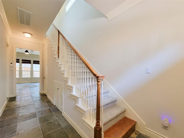 2911 Clinton Drive, Houston, TX 77020