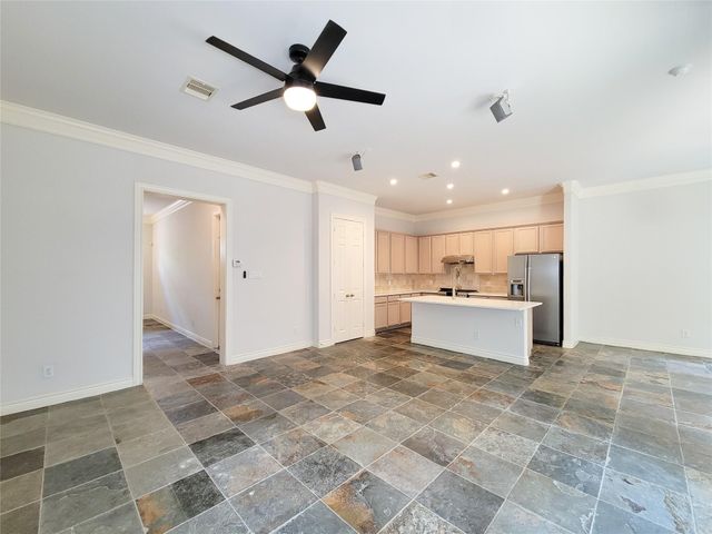 2911 Clinton Drive, Houston, TX 77020