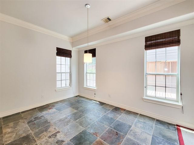 2911 Clinton Drive, Houston, TX 77020