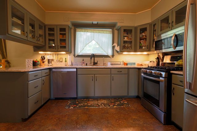 818 S Freer Road, Chelsea, MI 48118