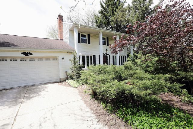 818 S Freer Road, Chelsea, MI 48118