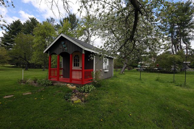 818 S Freer Road, Chelsea, MI 48118