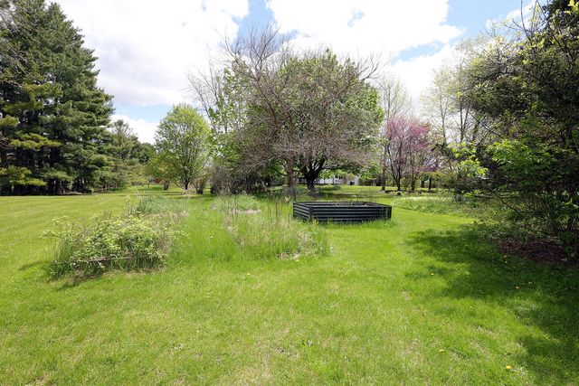 818 S Freer Road, Chelsea, MI 48118