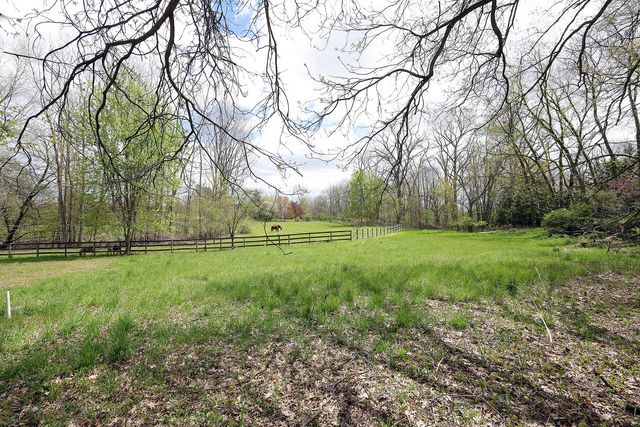 818 S Freer Road, Chelsea, MI 48118