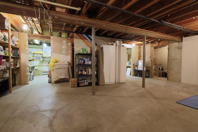 818 S Freer Road, Chelsea, MI 48118