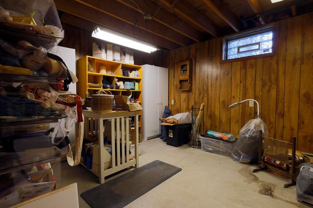 818 S Freer Road, Chelsea, MI 48118