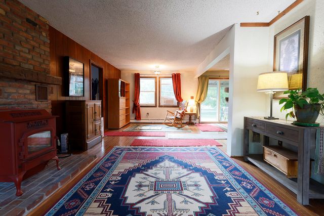 818 S Freer Road, Chelsea, MI 48118
