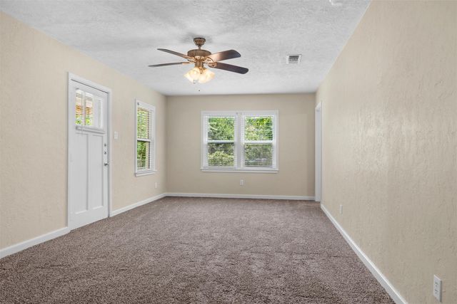 5441 Thomas Lane, River Oaks, TX 76114