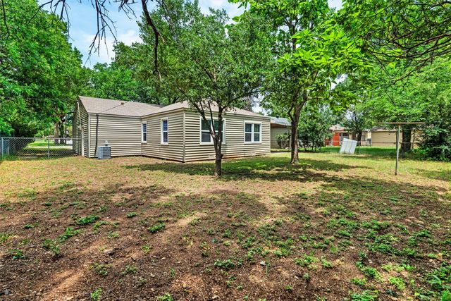 5441 Thomas Lane, River Oaks, TX 76114