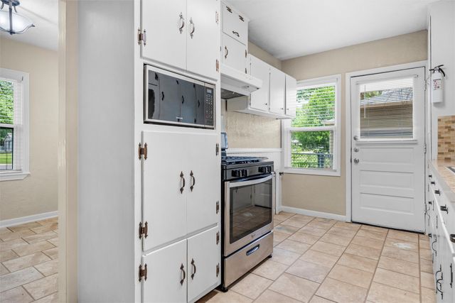 5441 Thomas Lane, River Oaks, TX 76114