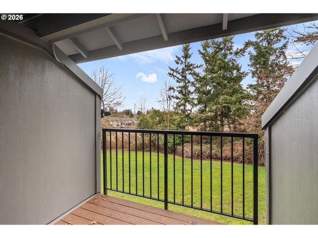 12616 Nw BARNES Rd 7, Portland, OR 97229