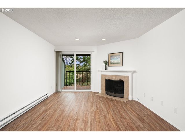 12616 Nw BARNES Rd 7, Portland, OR 97229