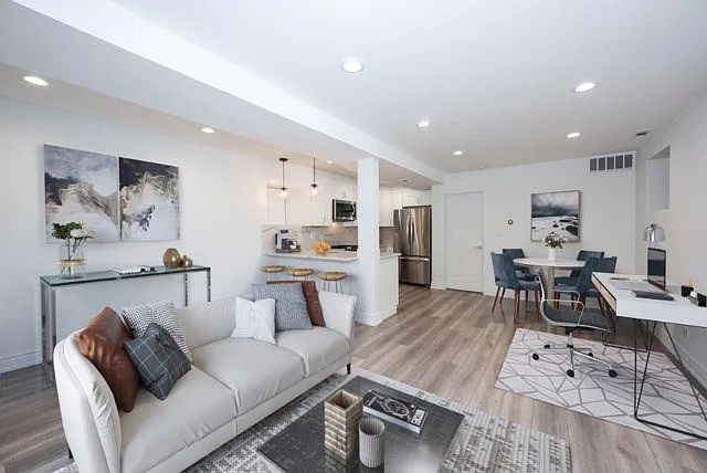 1241 N Bosworth Avenue G, Chicago, IL 60642