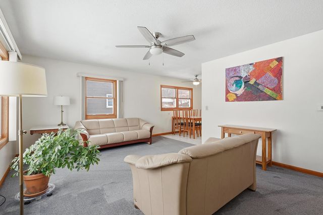 8114 9th Street W, Rock Island, IL 61201